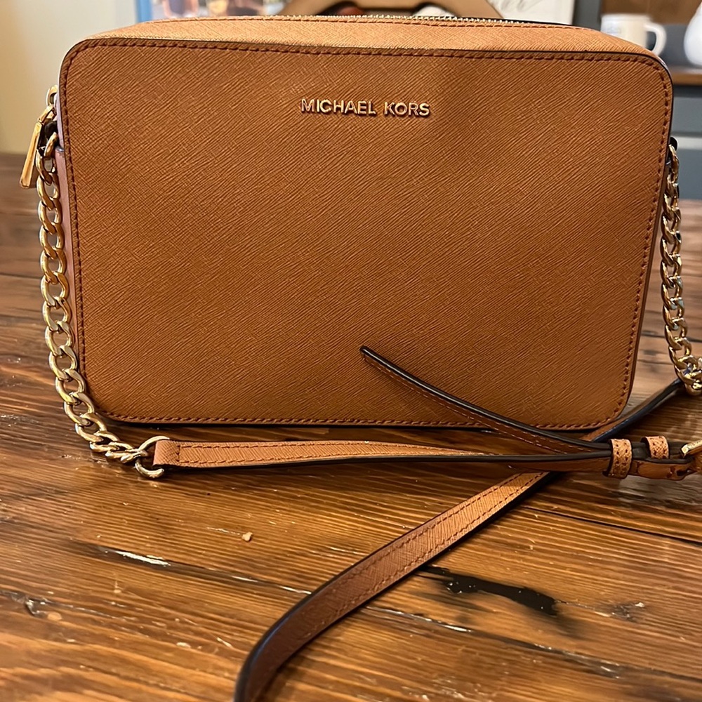 Michael Kors Jet Set Crossbody